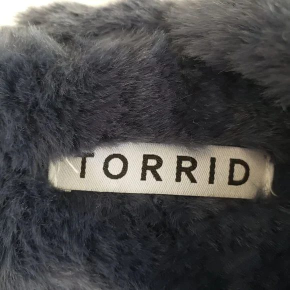 Torrid Slip On Fuzzy Slippers Double Band Faux Fur House Shoes Size 8 - Picture 10 of 13